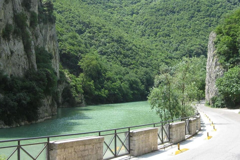 Hiking, Area and facilities