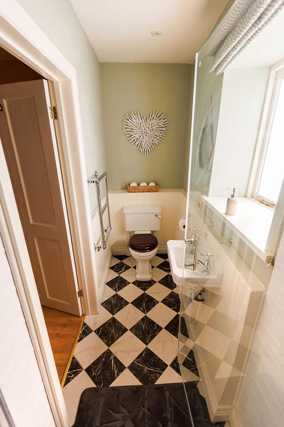 North Norfolk Garden Retreat with Private Hot Tub Apartment in North Norfolk District