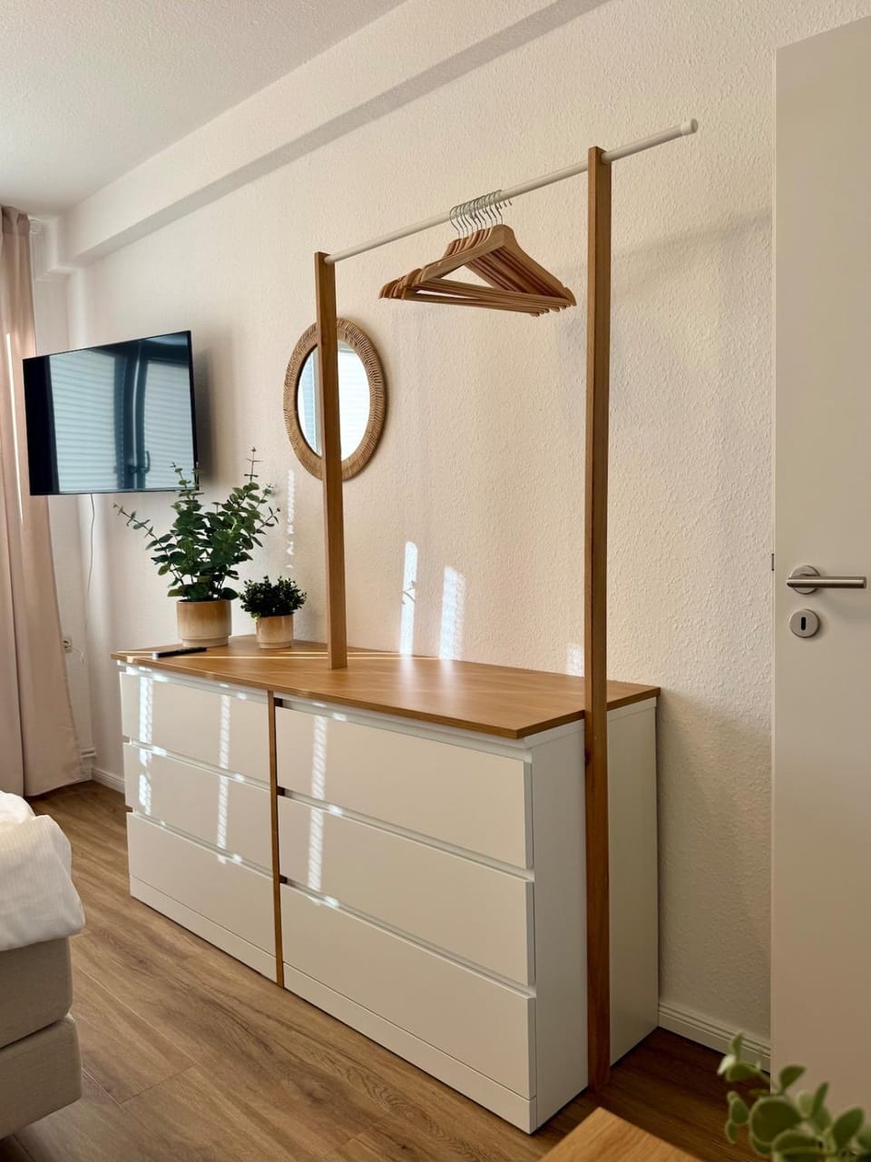 TV and multimedia, Bedroom, wardrobe