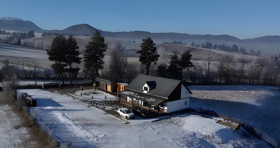 Property building, Day, Natural landscape, Winter, Mountain view