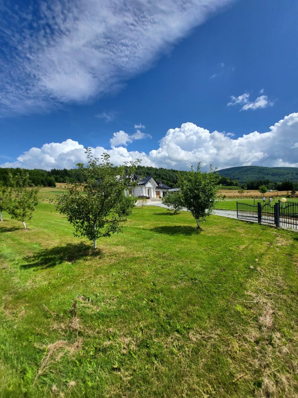 Apartament Różane Wzgórze Apartment in Lower Silesian Voivodeship