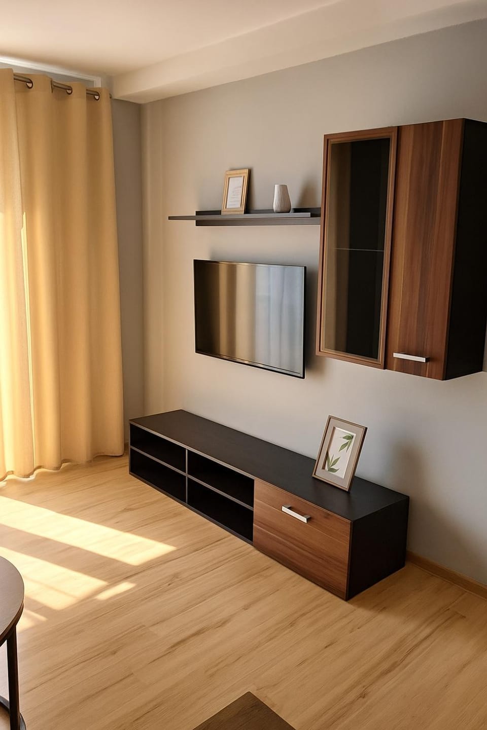 Przytulne Mieszkanie Śródmieście - - blisko Dworca PKP, darmowy parking przy ulicy, późne wymeldowanie, balkon Apartment in Czechia