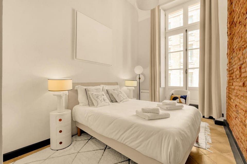 Bed, Bedroom