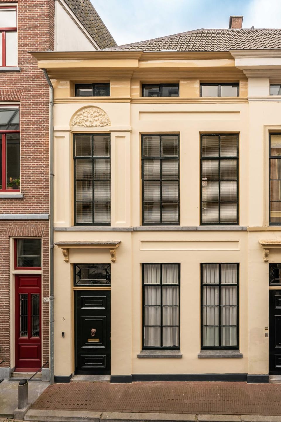 Property building, Facade/entrance