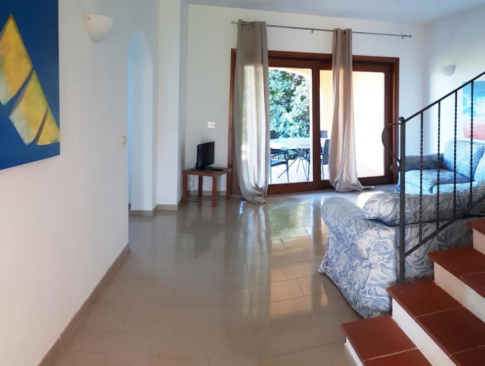 Villa Sirenetta Villa in Punta de su Torrione