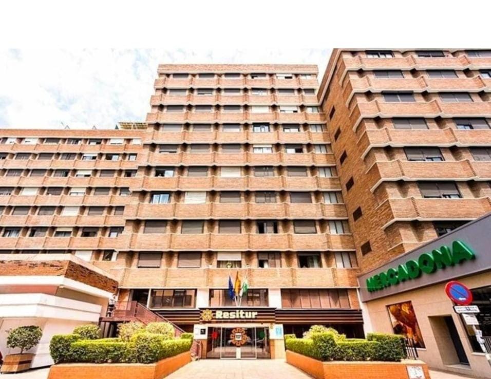 Apartamento Hotel Resitur Apartment in Seville