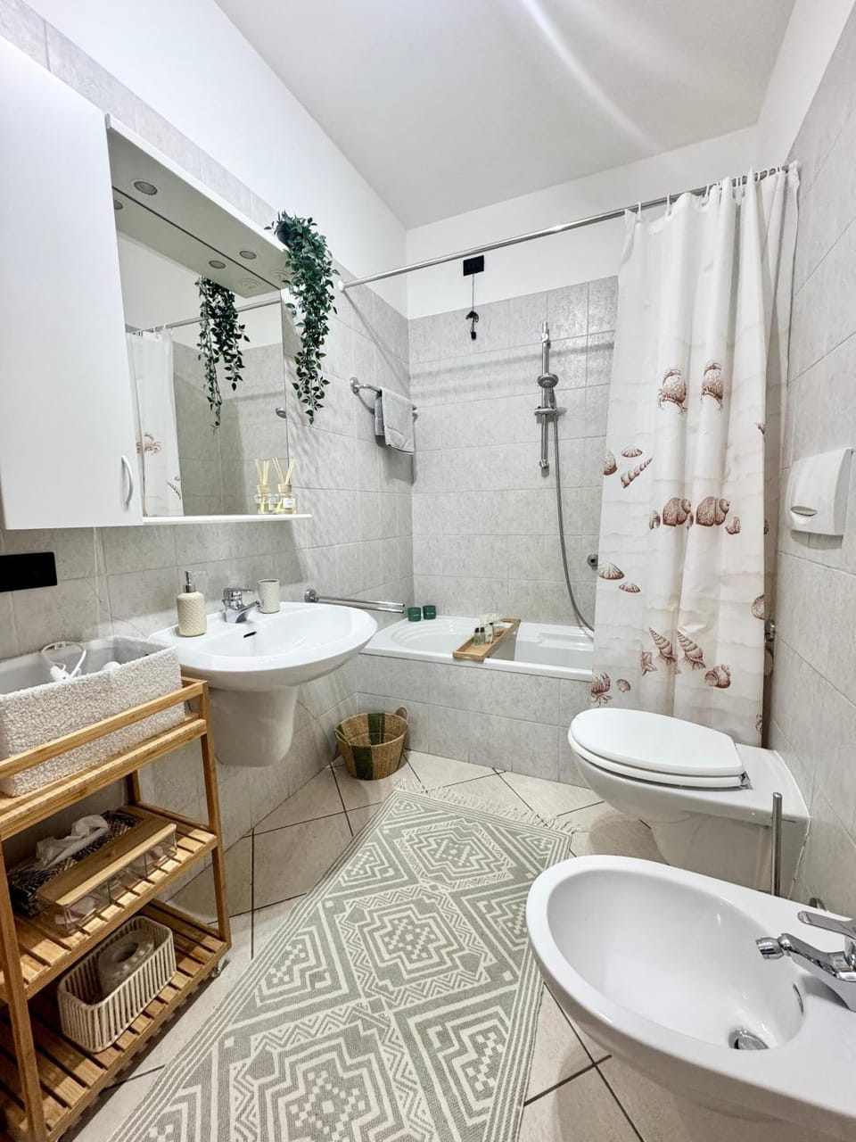 Bathroom, Bath