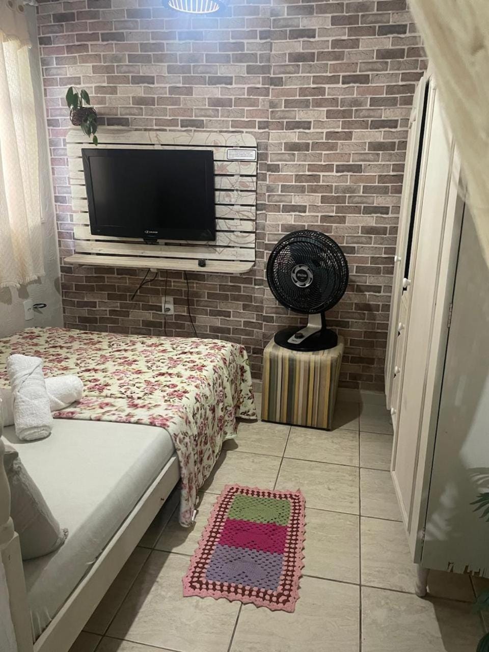 Kitnet Adorável na sedede Aracruz ES 1KM do centro individual wifi cozinha equipada Apartment in State of Espírito Santo, Brazil