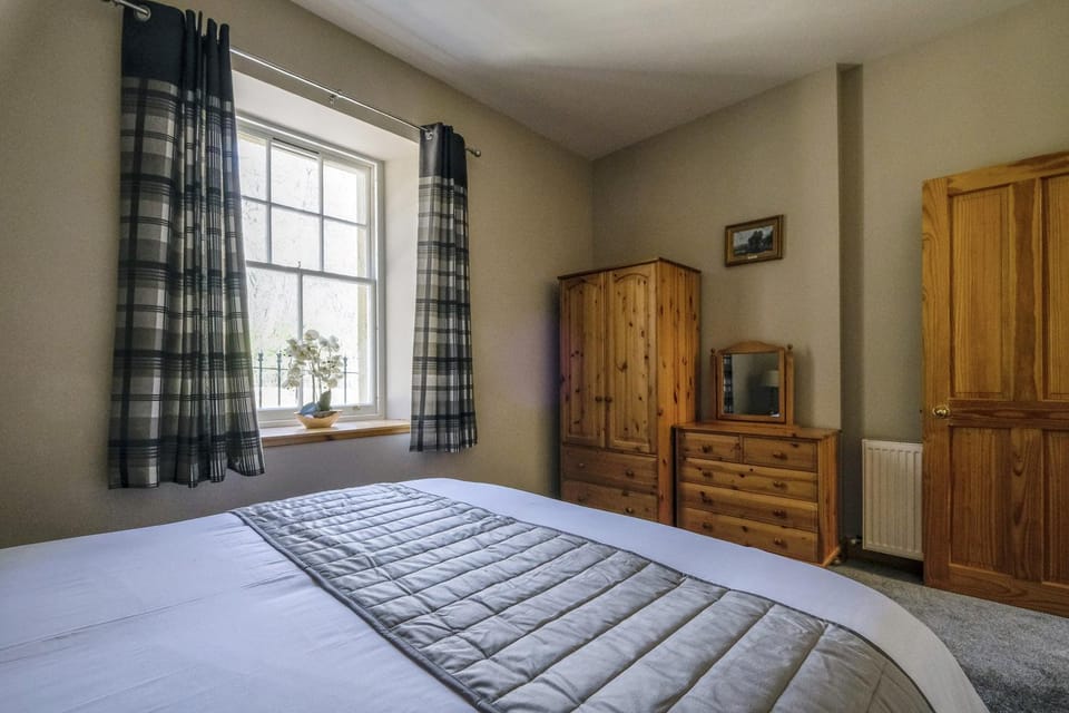 GLEDFIELD HIGHLAND ESTATE Cottages House in Scotland