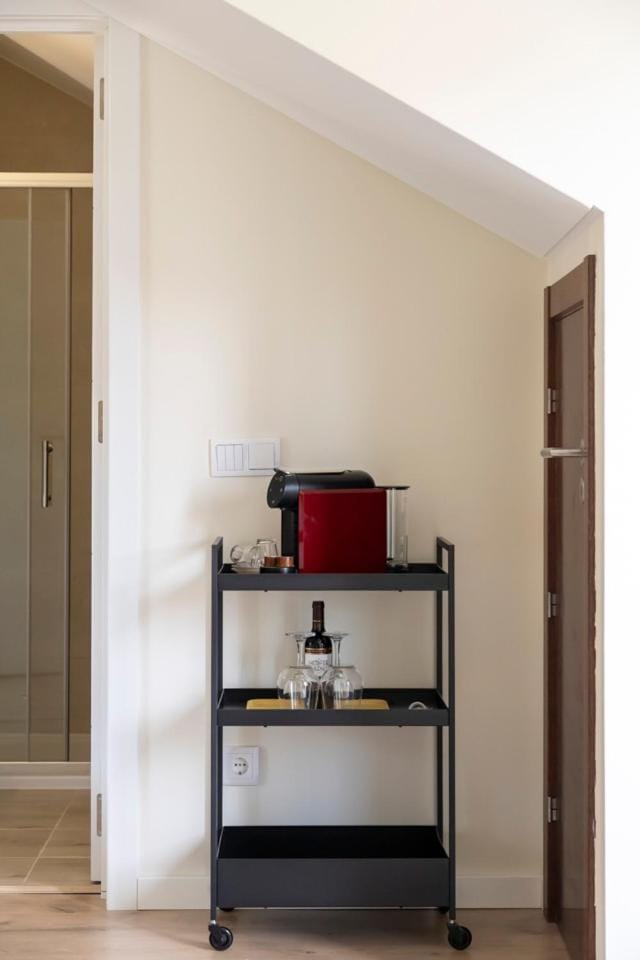 Cortes Reais Guesthouse By All2gether Bed and Breakfast in Lisbon