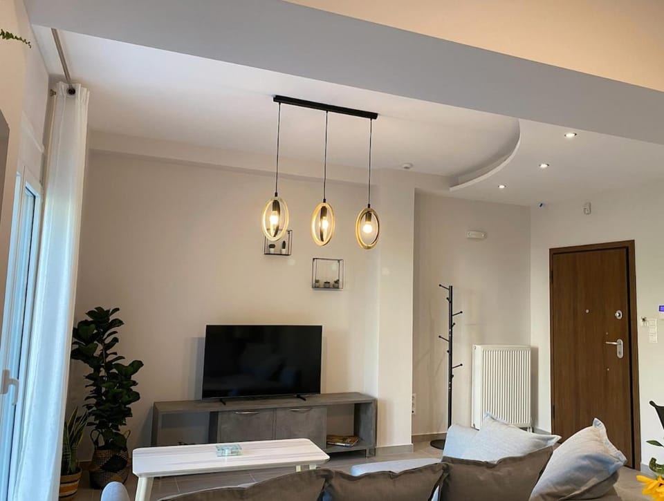 Communal lounge/ TV room, TV and multimedia, Living room, Seating area