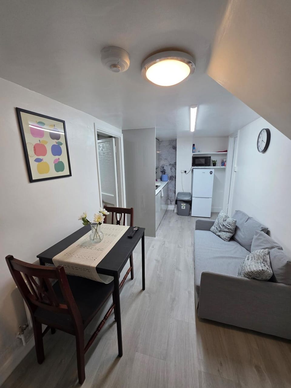 Kitchen or kitchenette, Living room