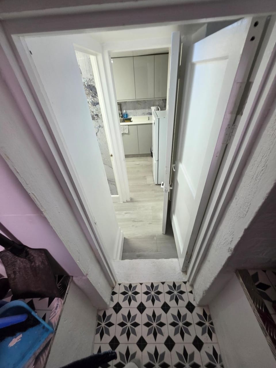 Private Basement Flat Apartment in London