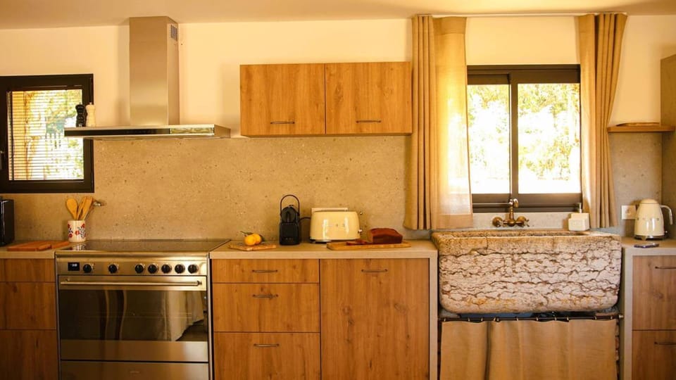 Domaine de Gialla Bergerie Prugna, 6 pers, piscine chauffée, 10 mn plage Villa in Zonza