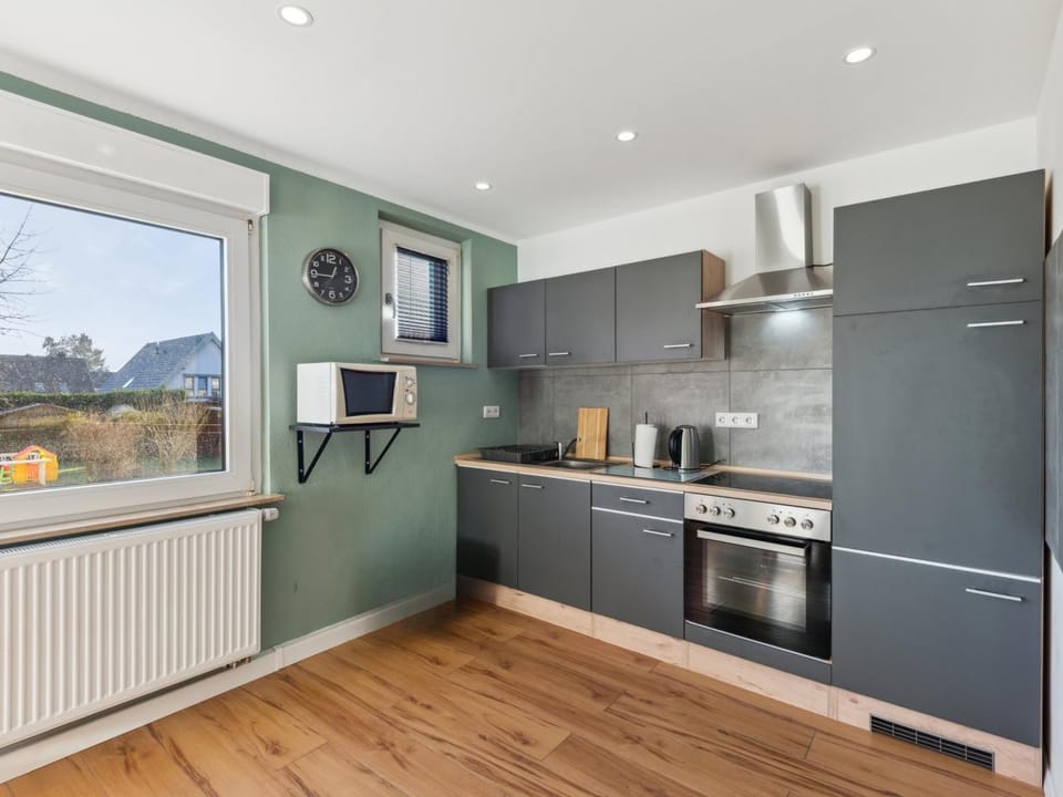 microwave, oven, stove, kitchen