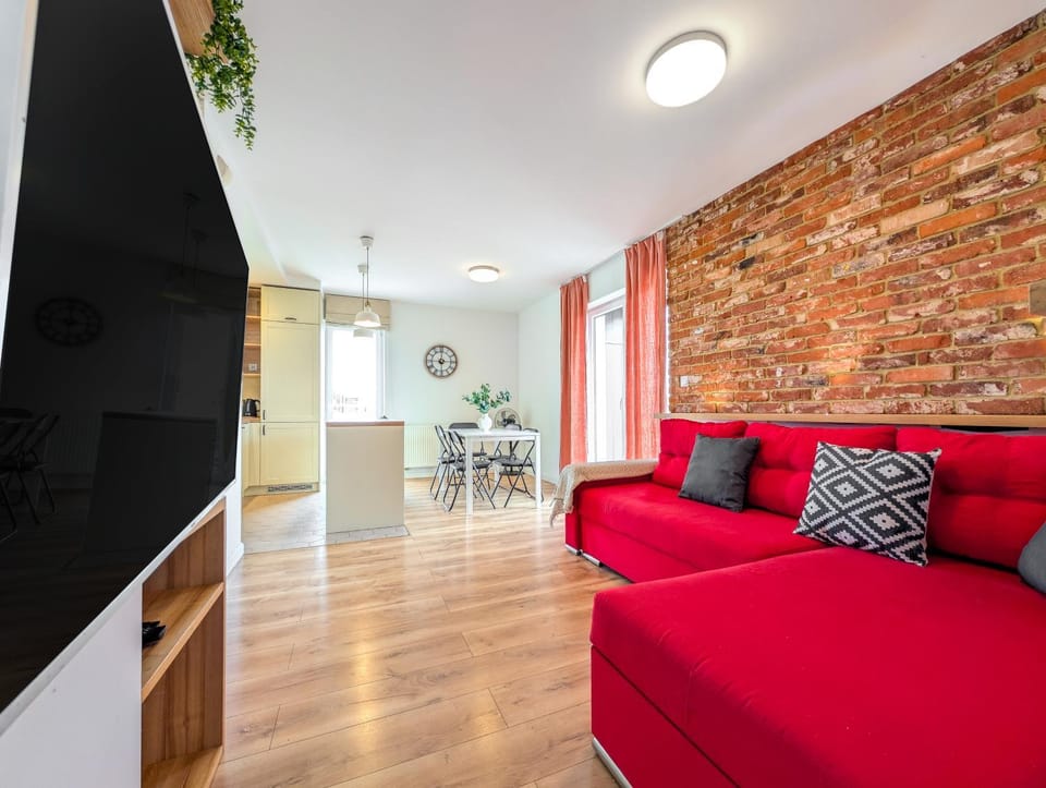 Communal lounge/ TV room, TV and multimedia, Living room, Seating area, Dining area, Evening entertainment