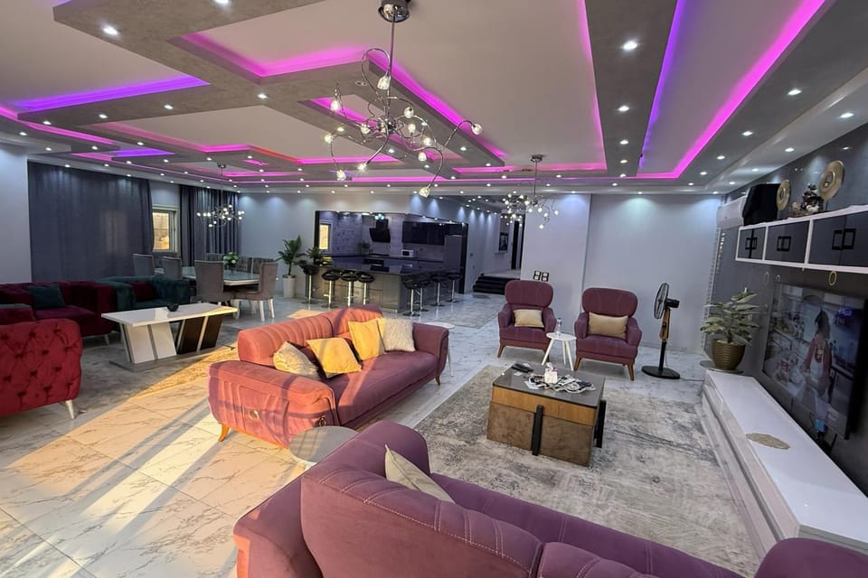 TV and multimedia, Seating area