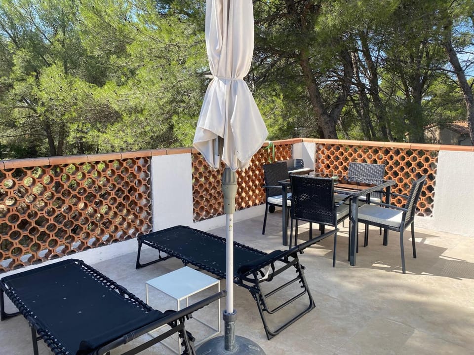 Patio, Natural landscape, View (from property/room), Balcony/Terrace, Dining area