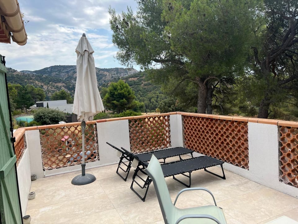 View (from property/room), Balcony/Terrace, Mountain view