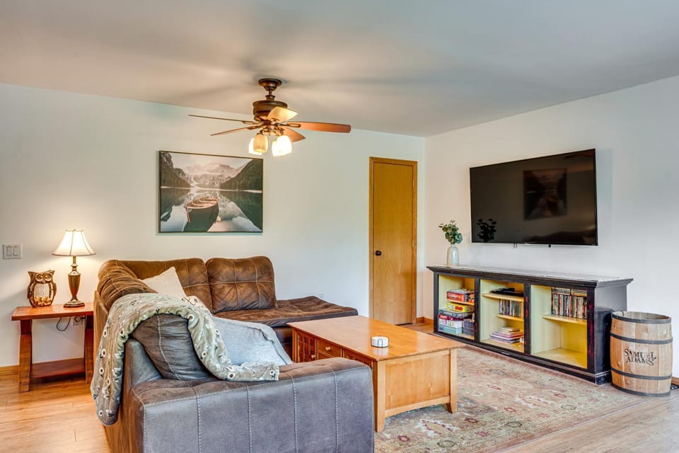 3 Mi to Gunstock Mountain Resort: Gilford Getaway House in Gilford