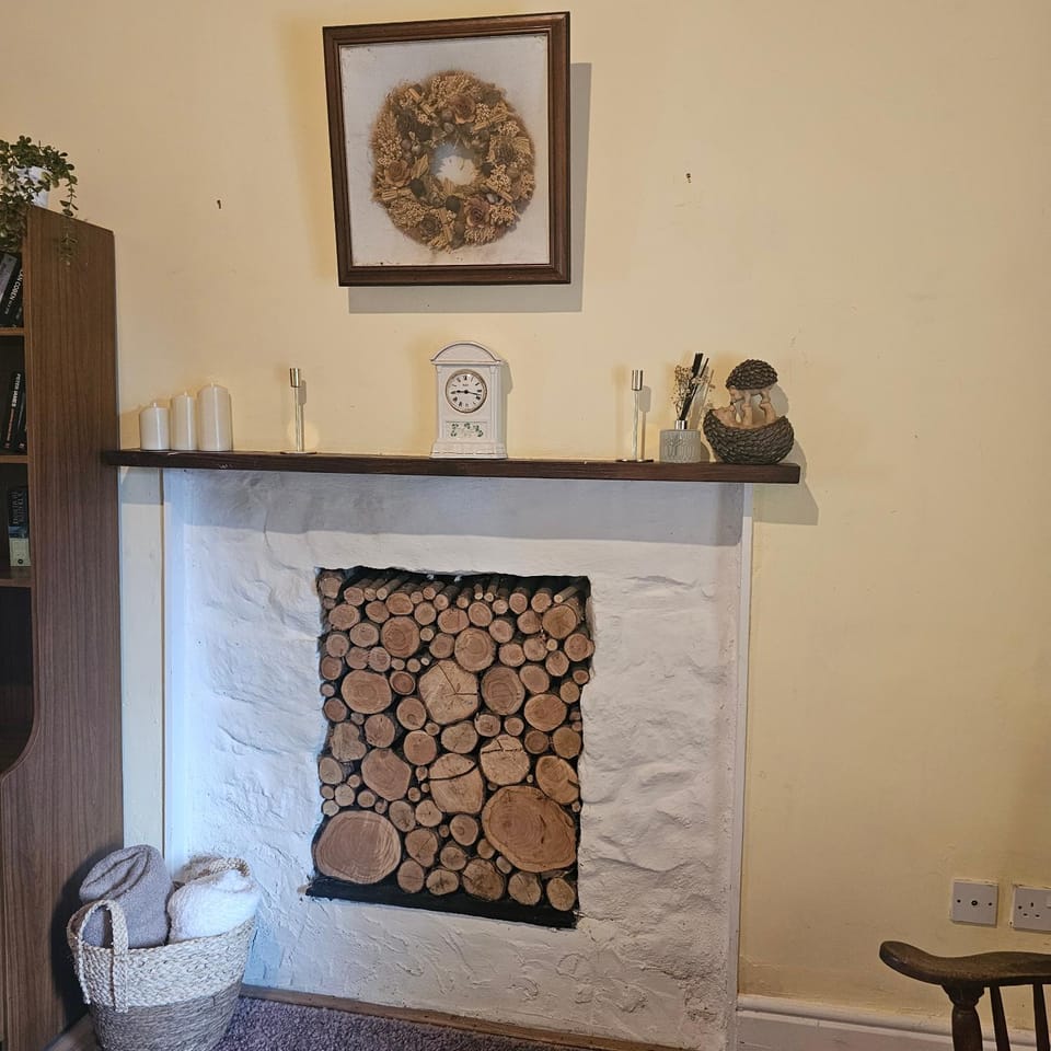 Longford Holiday Kitty Kiernan's Self Catering Thatch Cottage House in Longford