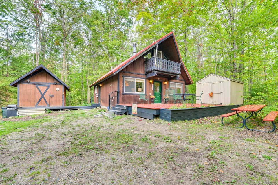 Indoor Pool Access: Cabin in Lakes of the North! Cabin in Michigan