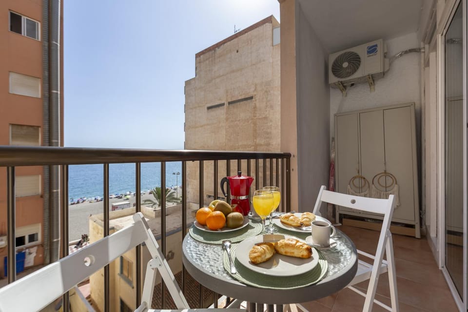 Day, Natural landscape, View (from property/room), Balcony/Terrace, Balcony/Terrace, Dining area, Sea view