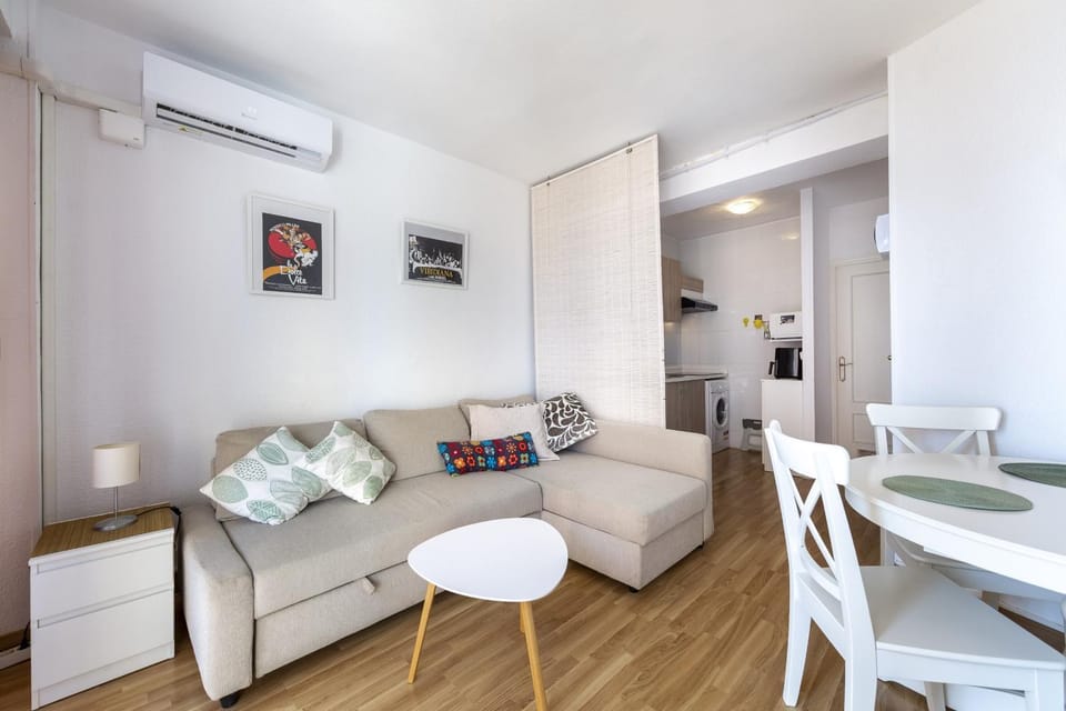 Kitchen or kitchenette, Living room, Dining area, air conditioner