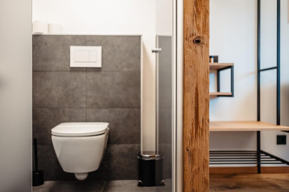 Toilet, Bathroom