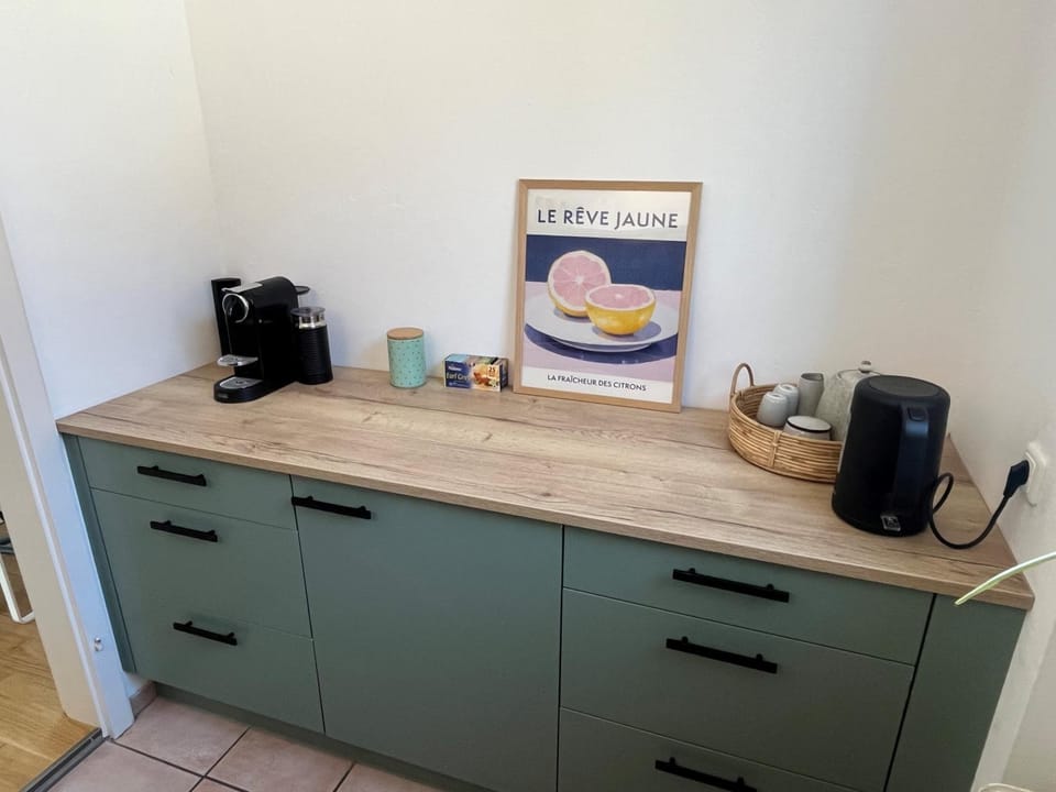 Kitchen or kitchenette, kitchen