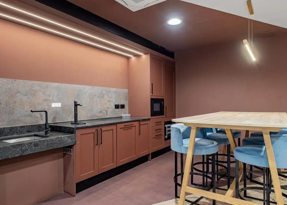 Communal lounge/ TV room, Communal kitchen