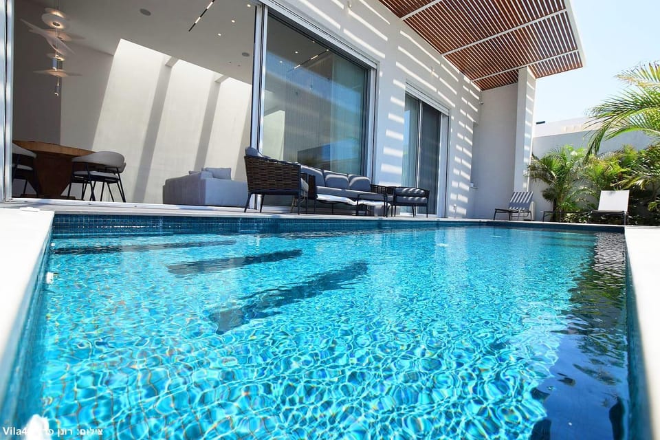 Patio, Pool view, Swimming pool