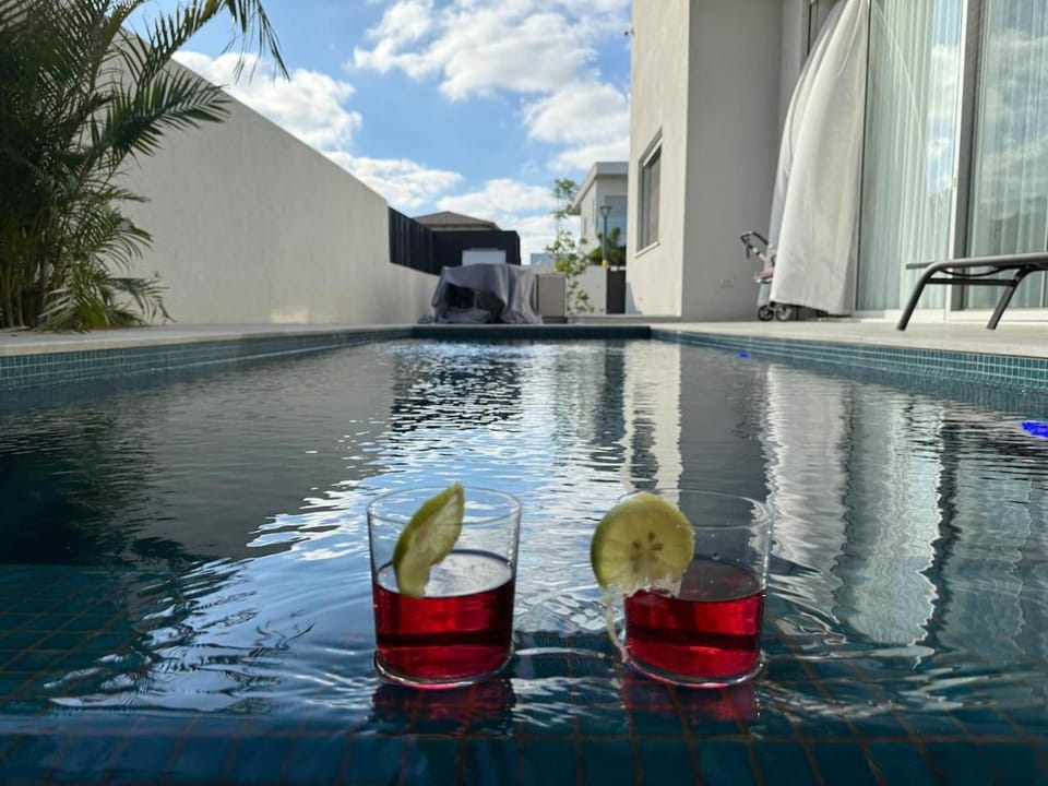 Pool view, Swimming pool, sunbed