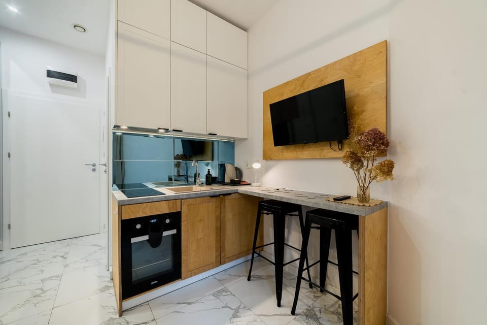 TV and multimedia, Coffee/tea facilities, Kitchen or kitchenette, oven