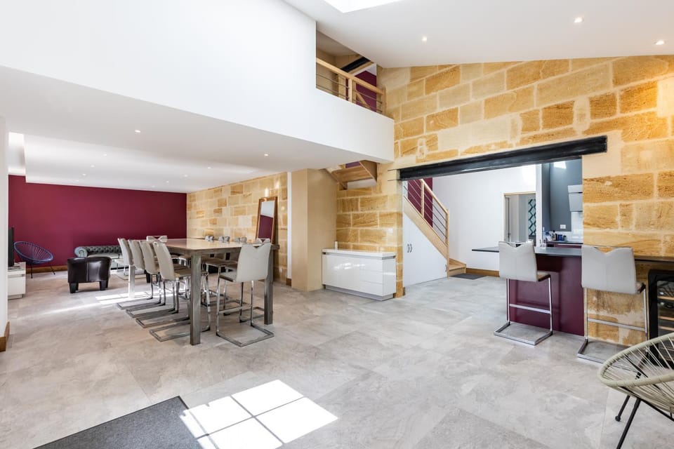 Property building, Living room