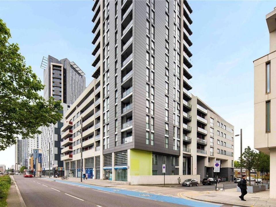 Property building, Street view