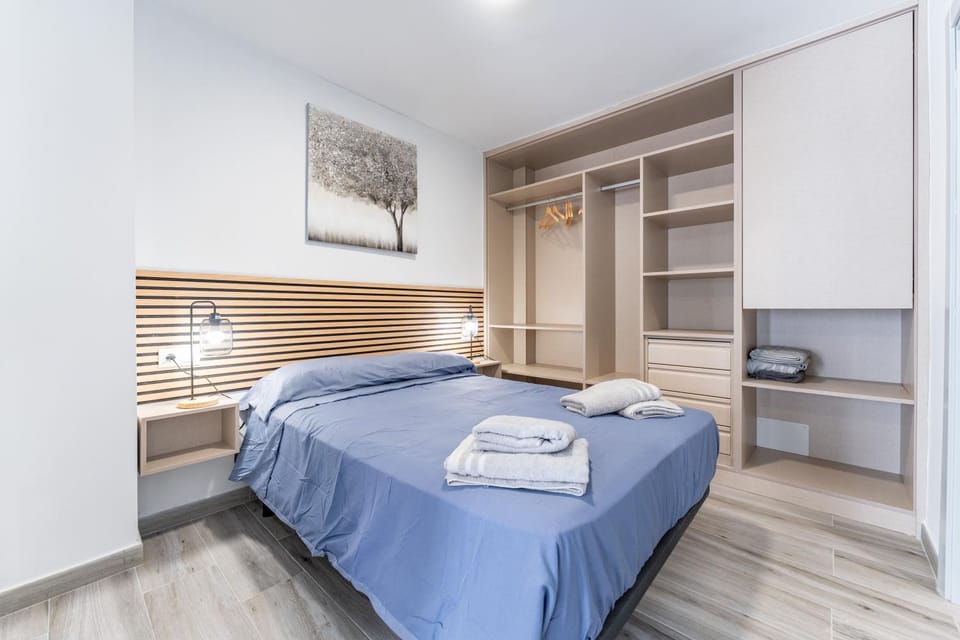 Bed, Photo of the whole room, Bedroom, towels, wardrobe, air conditioner