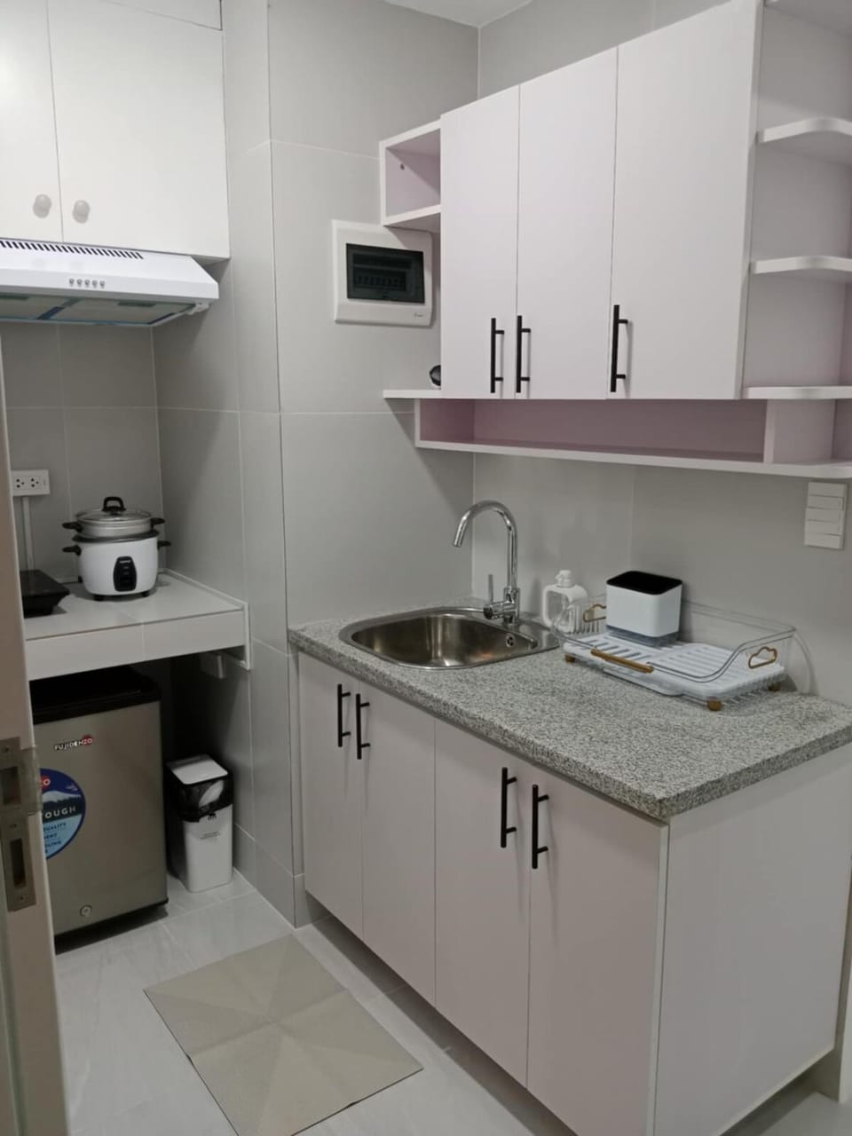 Maribert Studio Unit with free parking Apartment in Central Visayas