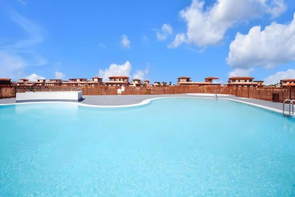 Villa Majanicho Pueblo con piscina House in Maxorata