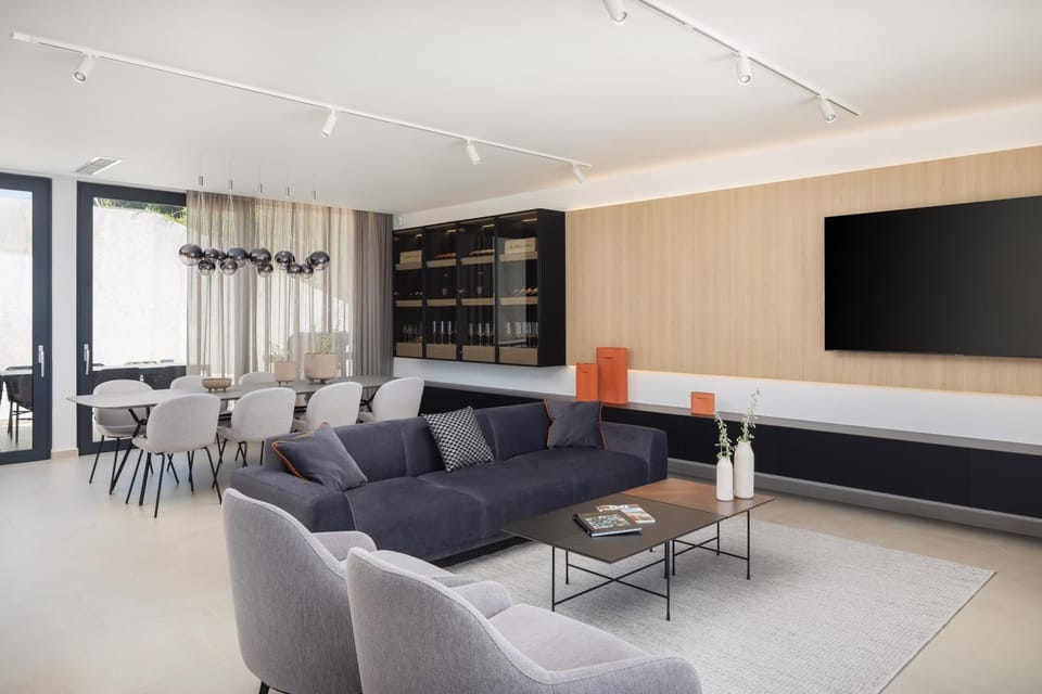 TV and multimedia, Living room