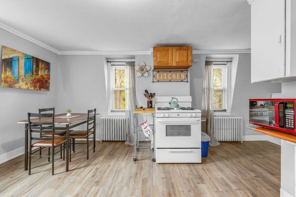 Historic Studio Near Trinity College with Fast WiFi Apartment in Hartford