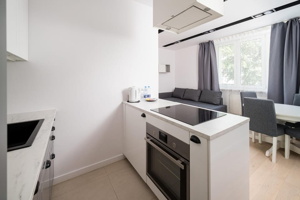 Kitchen or kitchenette, Dining area, dishwasher, oven, stove