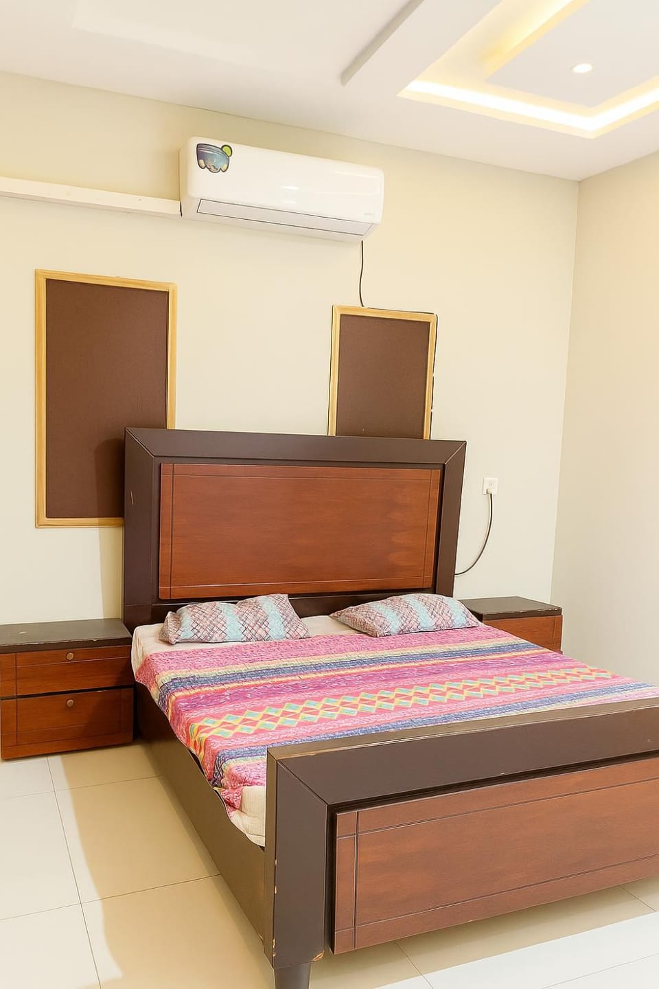 Bedroom, air conditioner