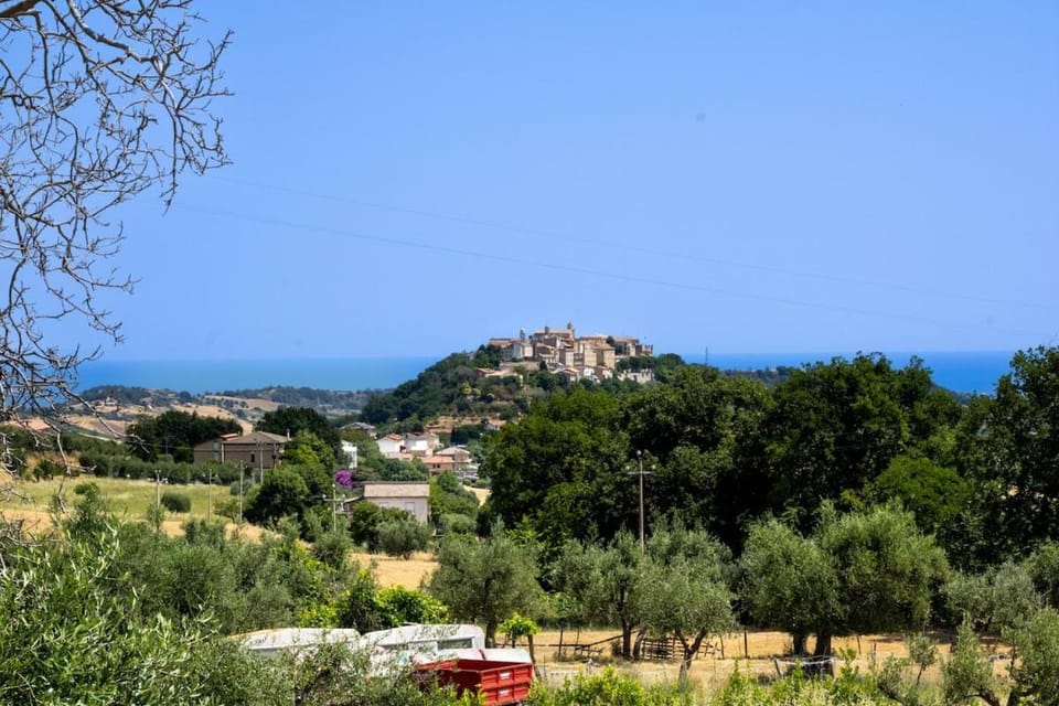 Villa with Sea View Parking Villa in Marche