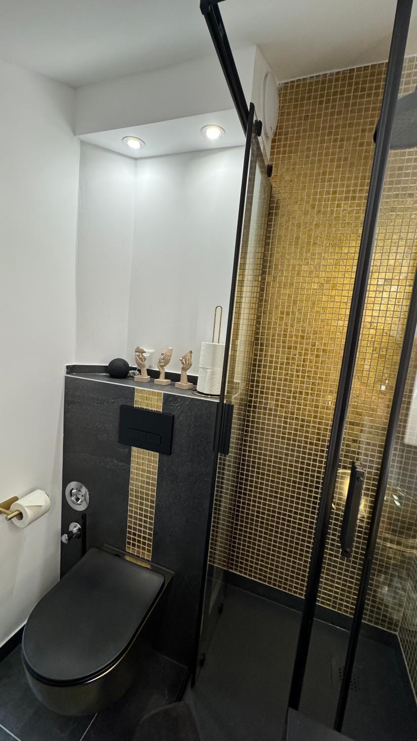 Shower, Bathroom