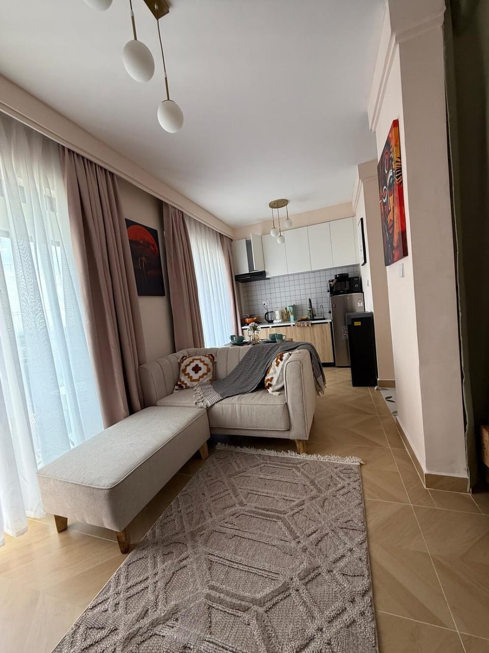 Kitchen or kitchenette, Living room, Seating area