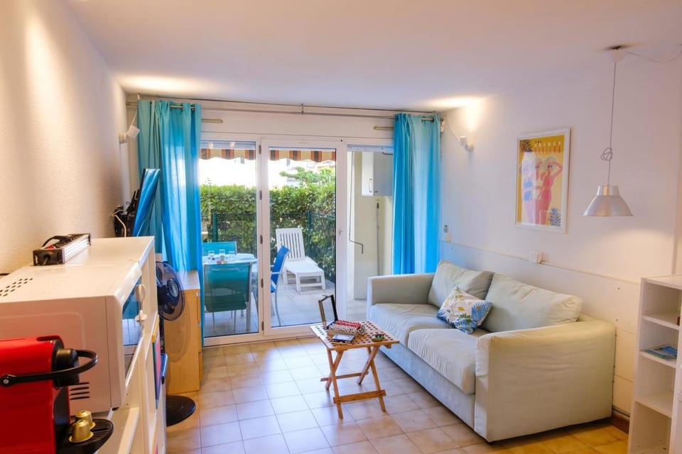 Accommodation with terrace and pool Sainte-Maxime Apartment in Sainte-Maxime