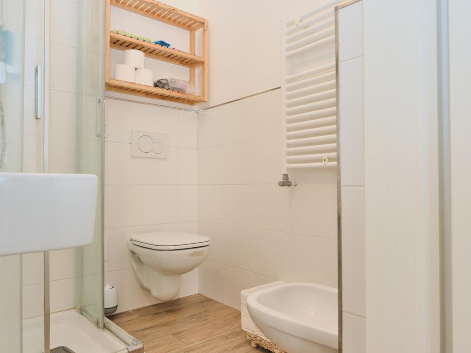 Shower, Bathroom, bidet