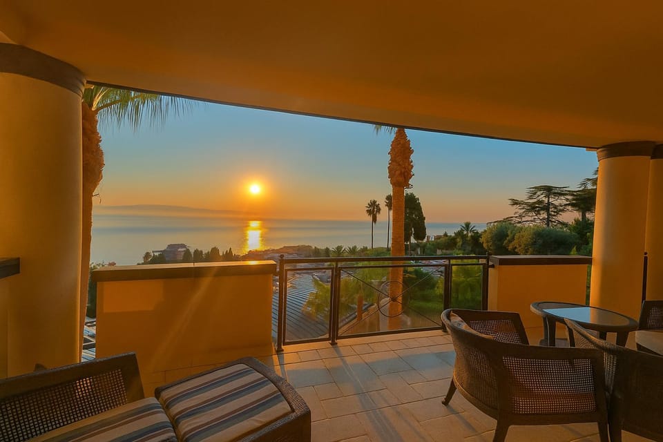 Patio, Day, Natural landscape, View (from property/room), Balcony/Terrace, Sea view, Sunrise