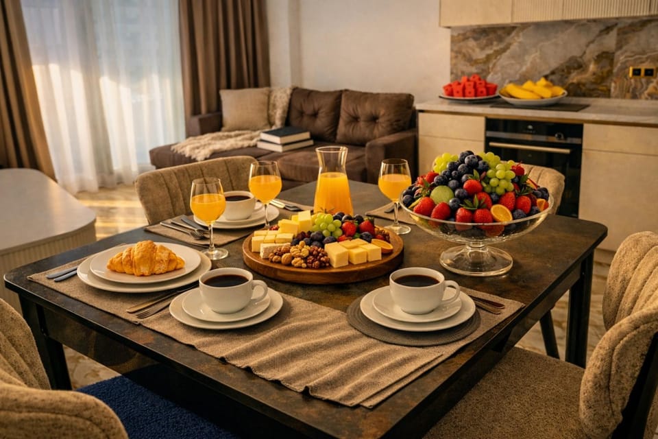 Living room, Seating area, Food, Breakfast